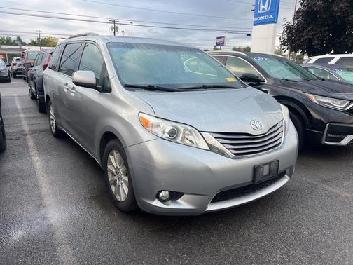 2015 Toyota Sienna XLE