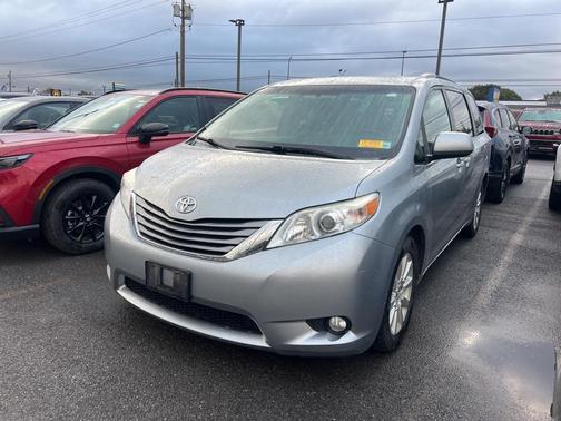 2015 Toyota Sienna XLE