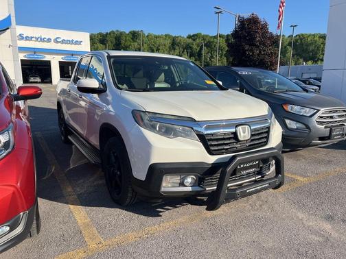 White 2018 Honda Ridgeline RTL-E