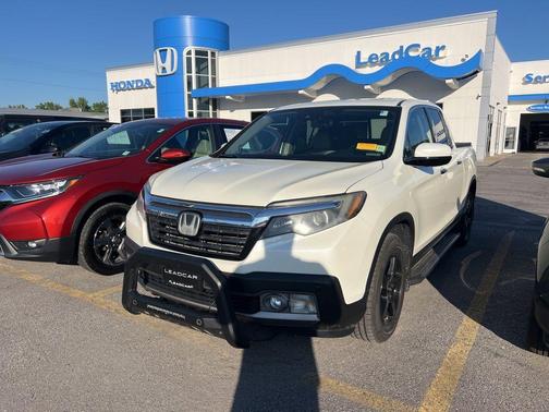 White 2018 Honda Ridgeline RTL-E