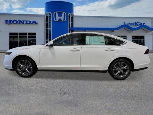 Platinum White Pearl 2026 Honda Accord Hybrid EX-L