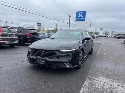 Crystal Black Pearl 2023 Honda Accord Hybrid Touring