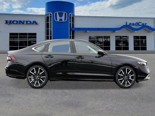 Crystal Black Pearl 2026 Honda Accord Hybrid Touring