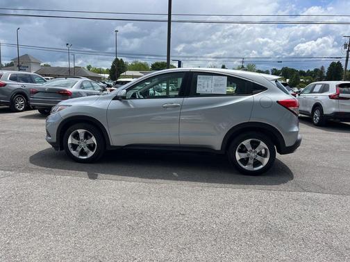 Lunar Silver Metallic 2021 Honda HR-V LX