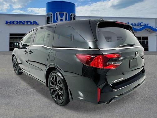 Crystal Black Pearl 2026 Honda Odyssey Sport-L