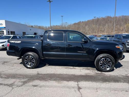 2020 Toyota Tacoma TRD Sport