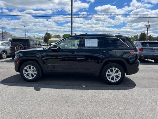 Diamond Black 2023 Jeep Grand Cherokee Limited