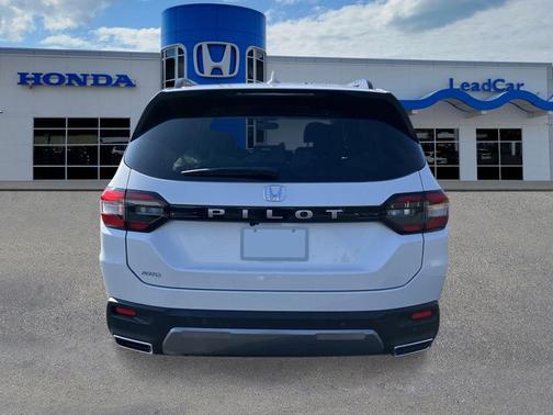 White Diamond Pearl 2026 Honda Pilot EX-L