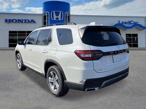White Diamond Pearl 2026 Honda Pilot EX-L
