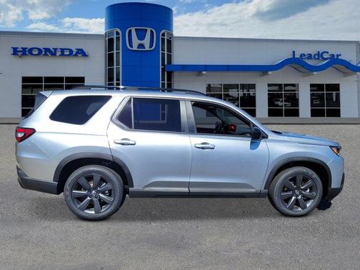 Solar Silver Metallic 2026 Honda Pilot Sport