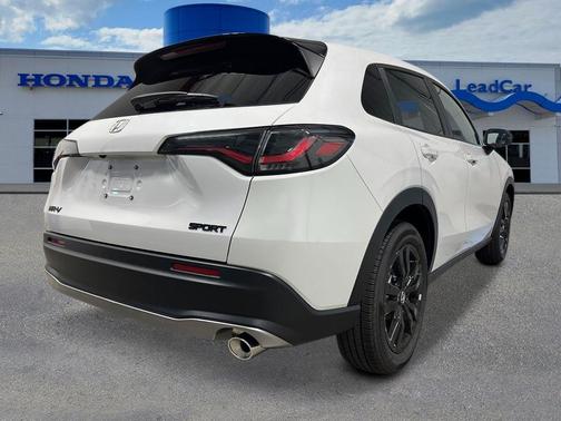 Platinum White Pearl 2027 Honda HR-V Sport