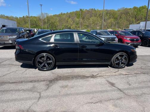 Crystal Black Pearl 2024 Honda Accord Hybrid Sport