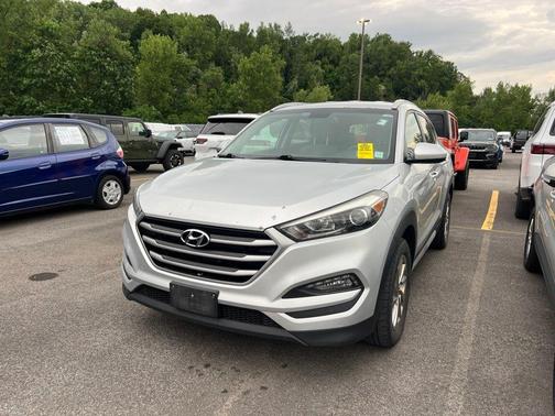 Molten Silver 2018 Hyundai TUCSON SEL