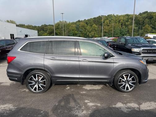 2022 Honda Pilot Touring 7-Passenger