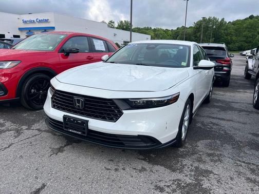 Platinum White Pearl 2023 Honda Accord LX