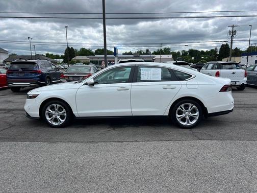 Platinum White Pearl 2023 Honda Accord LX