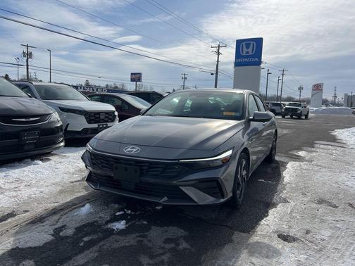 2024 Hyundai ELANTRA SEL