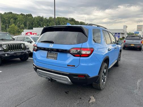 Sky 2025 Honda Pilot TrailSport