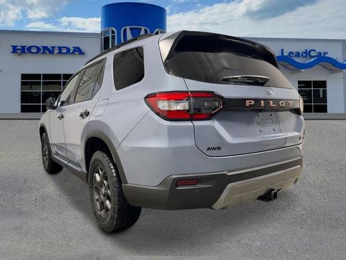 Sonic Gray Pearl 2026 Honda Pilot TrailSport