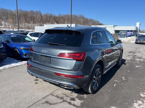 2022 Audi Q5 45 S line quattro Premium