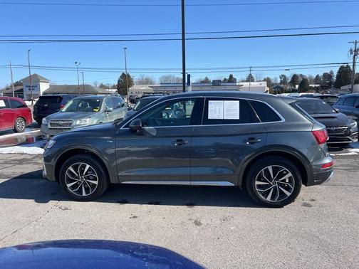 2022 Audi Q5 45 S line quattro Premium