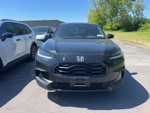 Crystal Black Pearl 2026 Honda HR-V Sport