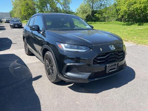 Crystal Black Pearl 2026 Honda HR-V Sport