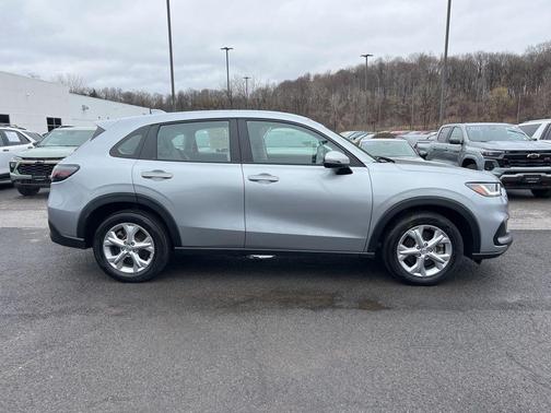 Lunar Silver Metallic 2023 Honda HR-V LX