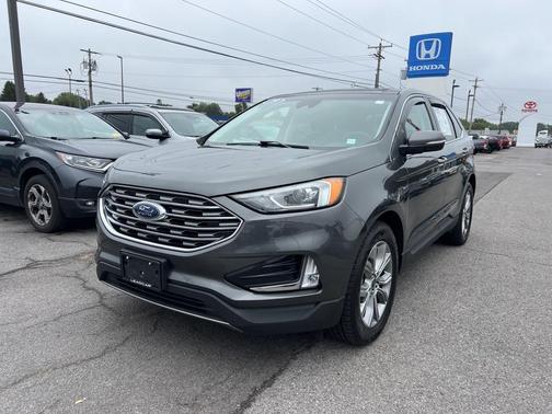 2019 Ford Edge Titanium
