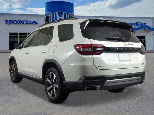 2025 Honda Pilot Touring