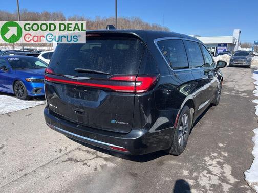 2022 Chrysler Pacifica Hybrid Touring L
