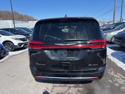 2022 Chrysler Pacifica Hybrid Touring L