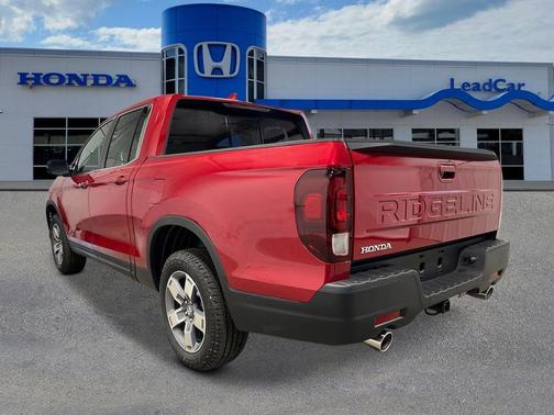 Radiant Red Metallic II 2026 Honda Ridgeline RTL