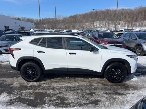 2024 Chevrolet Trax LT