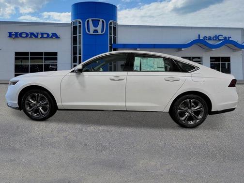 Platinum White Pearl 2026 Honda Accord Hybrid EX-L