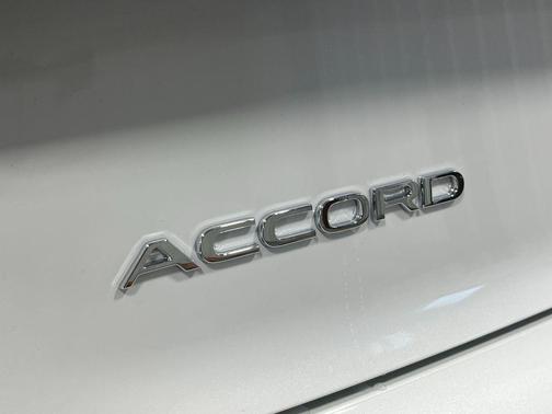 Platinum White Pearl 2026 Honda Accord Hybrid EX-L