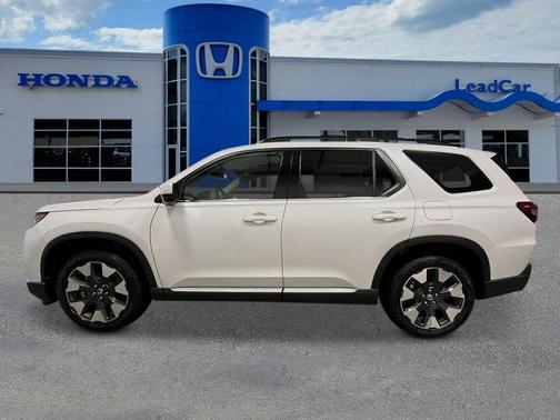 Platinum White 2026 Honda Pilot Touring