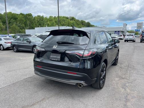 Crystal Black Pearl 2024 Honda HR-V Sport