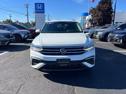Pure White 2022 Volkswagen Tiguan 2.0T S