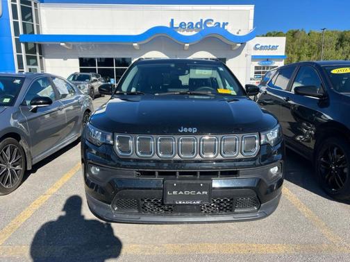 Diamond Black 2022 Jeep Compass Latitude
