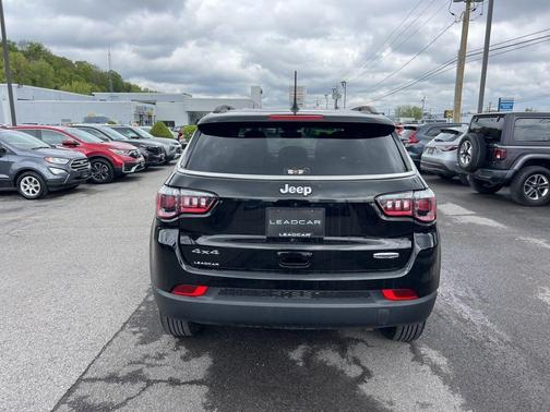 Diamond Black 2022 Jeep Compass Latitude