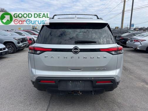 Brilliant Silver Metallic 2022 Nissan Pathfinder SV