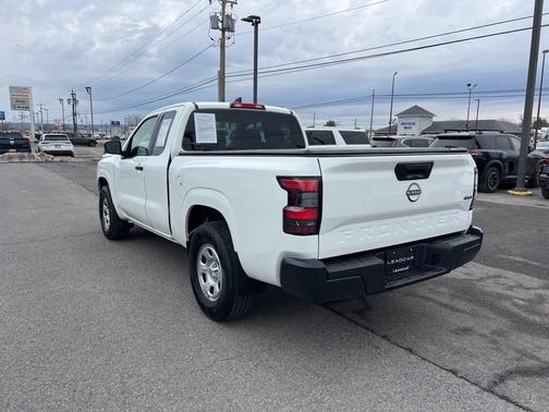 2022 Nissan Frontier S