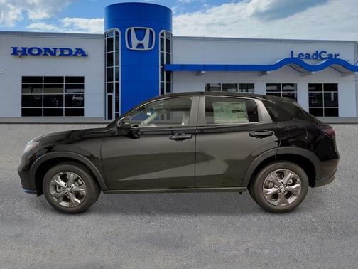 Crystal Black Pearl 2027 Honda HR-V LX