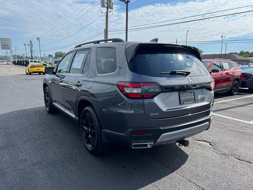 Modern Steel Metallic 2025 Honda Pilot Touring