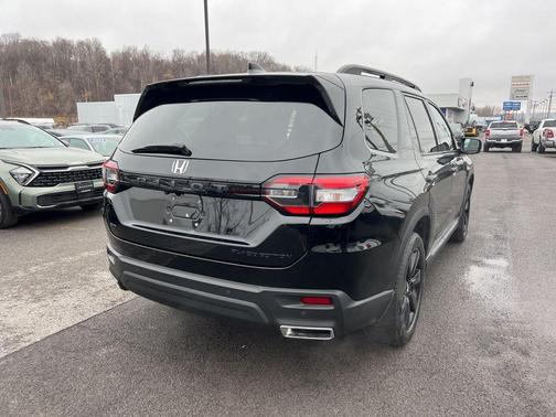 Black 2025 Honda Pilot Black Edition