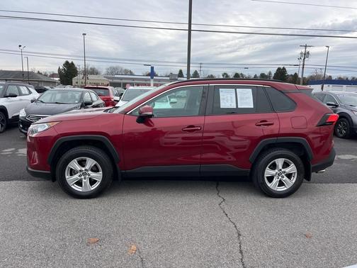 2020 Toyota RAV4 XLE