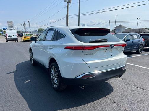 Wind Chill Pearl 2024 Toyota Venza XLE