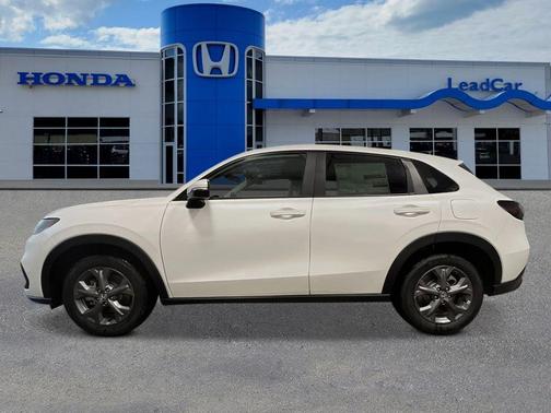 Platinum White Pearl 2027 Honda HR-V LX