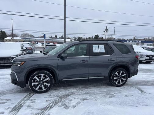 2024 Honda Pilot Touring
